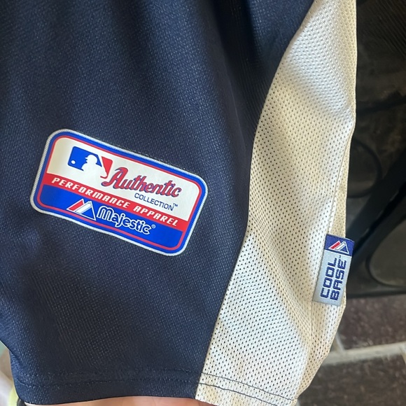 Vintage MLB New York Yankees Majestic Jersey-Top - Picture 7 of 15